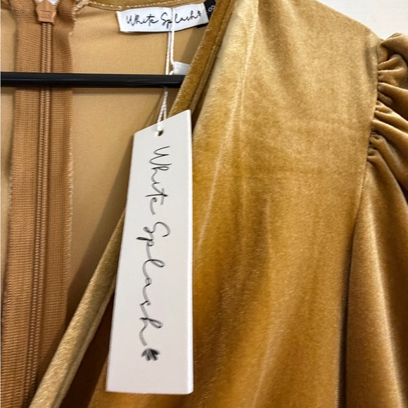 NWT Elegant Velvet Dress in Gold Velvet - Picture 4 of 8